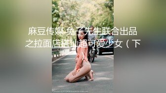  双飞极品少妇全程露脸丝袜高跟诱惑，姐妹花轮流给大哥深喉交，爆草菊花舔闺蜜的骚穴