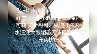 双飞深喉，两个美女直接被干呕吐，小姐姐穿长靴被暴力草