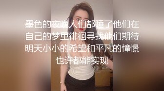   超大G奶妹子性感露奶装全裸诱惑，掏出大奶子自己舔奶头，晃动奶子撞击掰穴特写