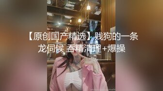 全景偷拍浅蓝连衣裙长发美女 很性感的一撮毛