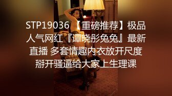 广_东女团，三个萝莉嫩妹伺候一个小哥哥，全程露脸激情4P洗澡诱惑让小哥调教，揉奶玩逼亲小嘴口交大鸡巴爆草