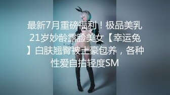 11黑衣服白口罩