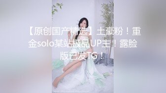 无毛白虎逼风骚小少妇露脸让小哥啪啪，口交大鸡巴舔蛋蛋让小哥舔逼，床上床下多体位揉着骚奶子爆草射在逼上[