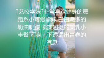 商场女厕近距离偷窥 眼镜美女的多毛小嫩鲍